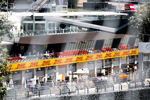 DHL